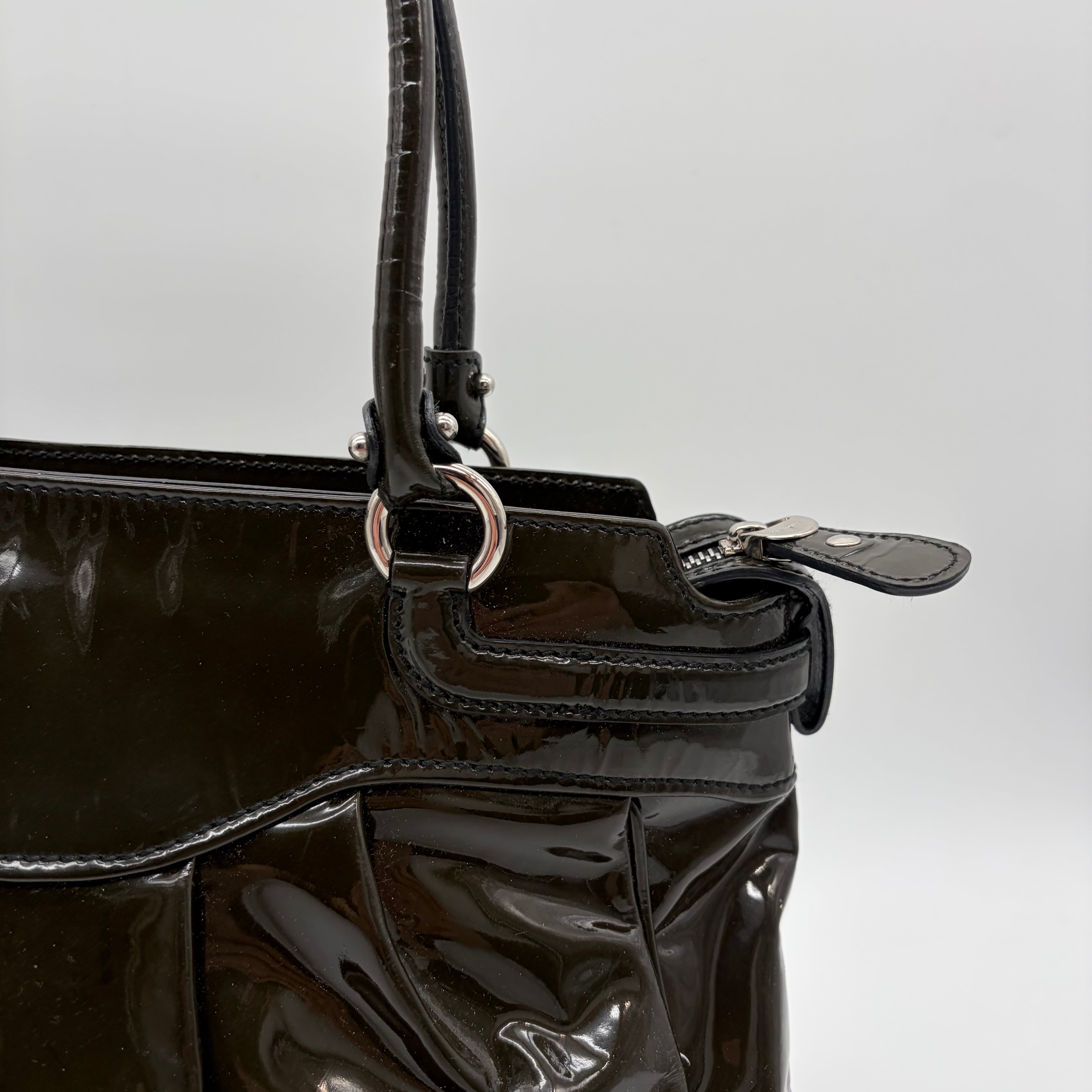 Salvatore Ferragamo Gancini Tote Lackleder Dunkelolive – Vintage