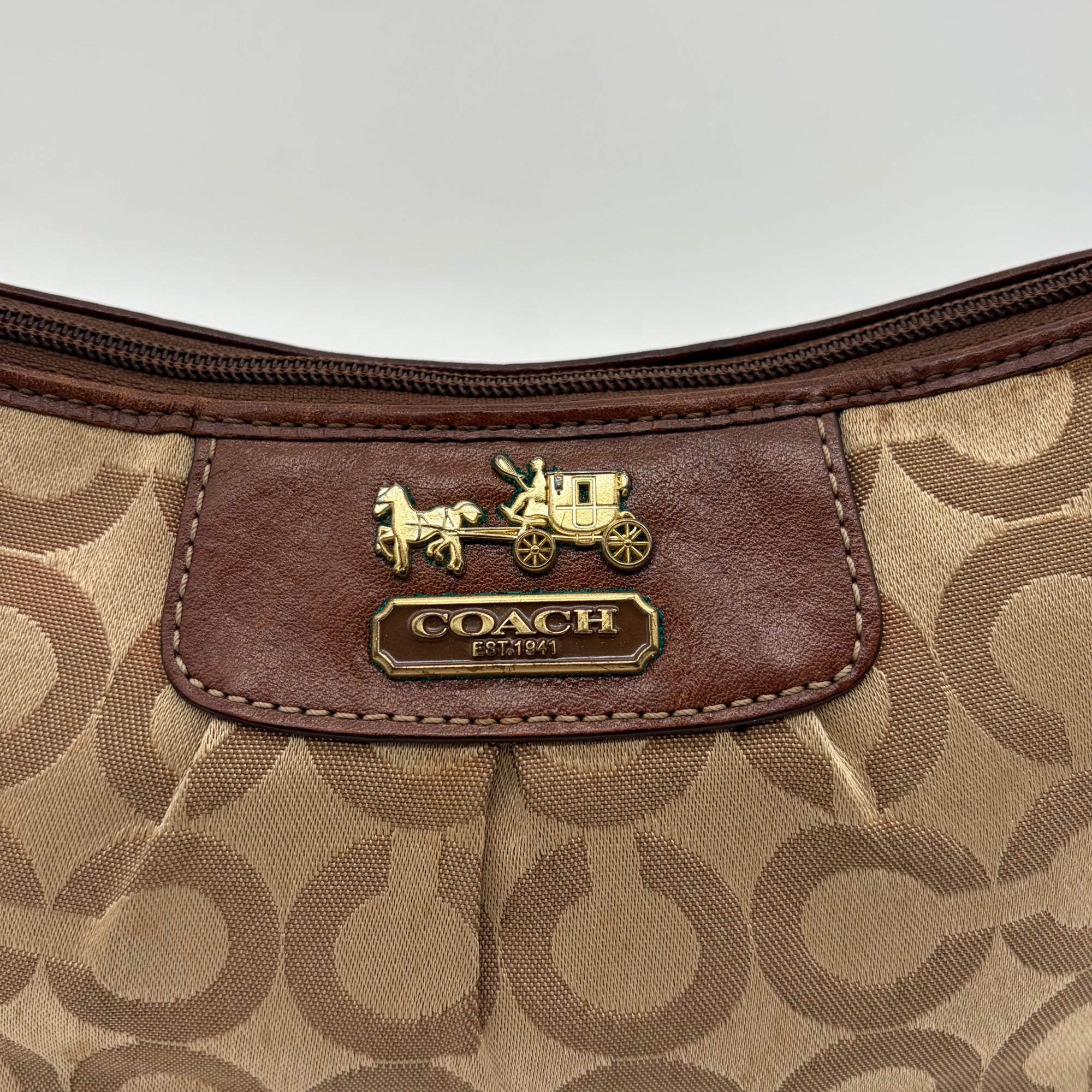 Coach Madison Op Art Pouch Khaki/Mahagoni Mini-Tasche – detail view 1