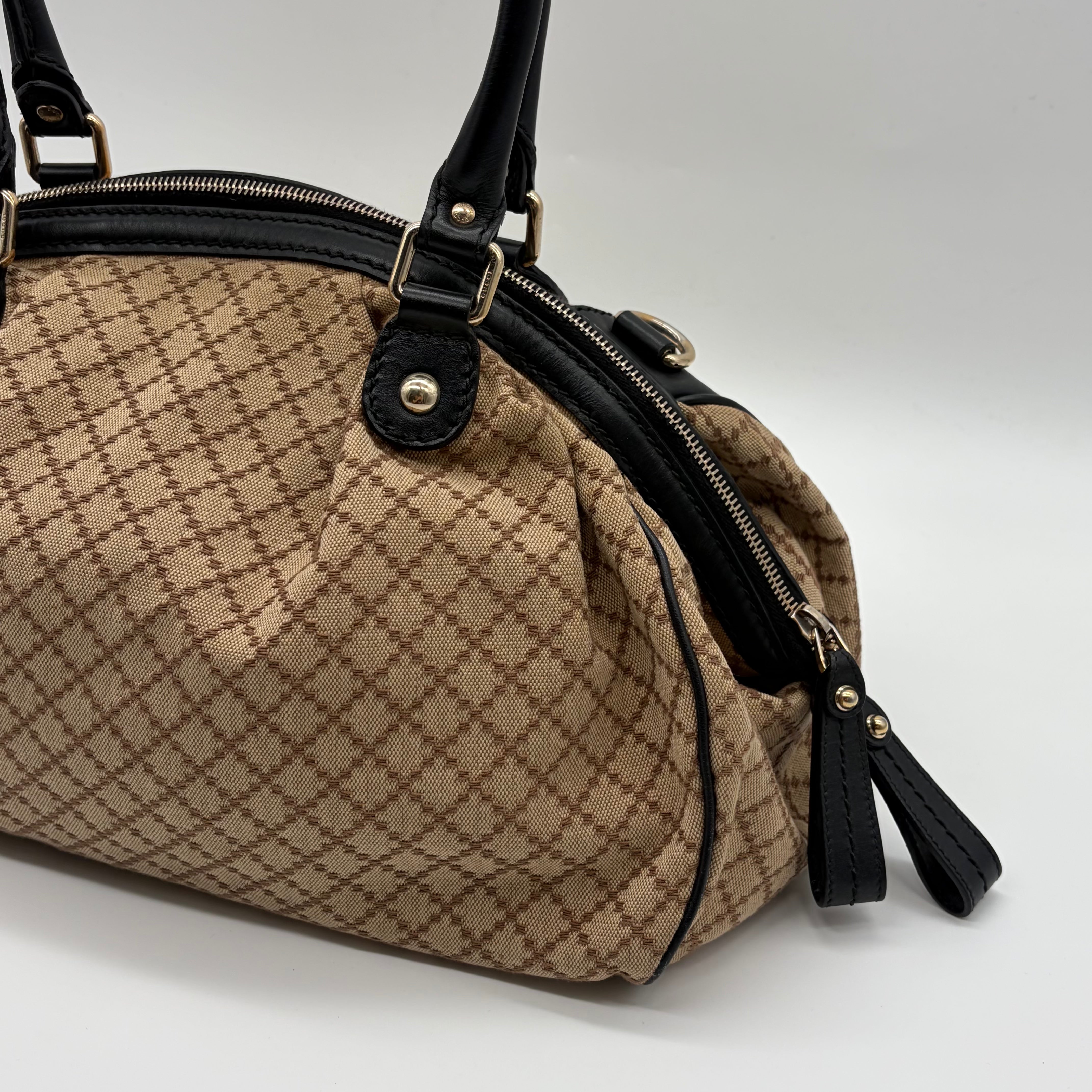 Gucci Sukey Boston Bag Diamante Canvas Beige/Schwarz – Vintage