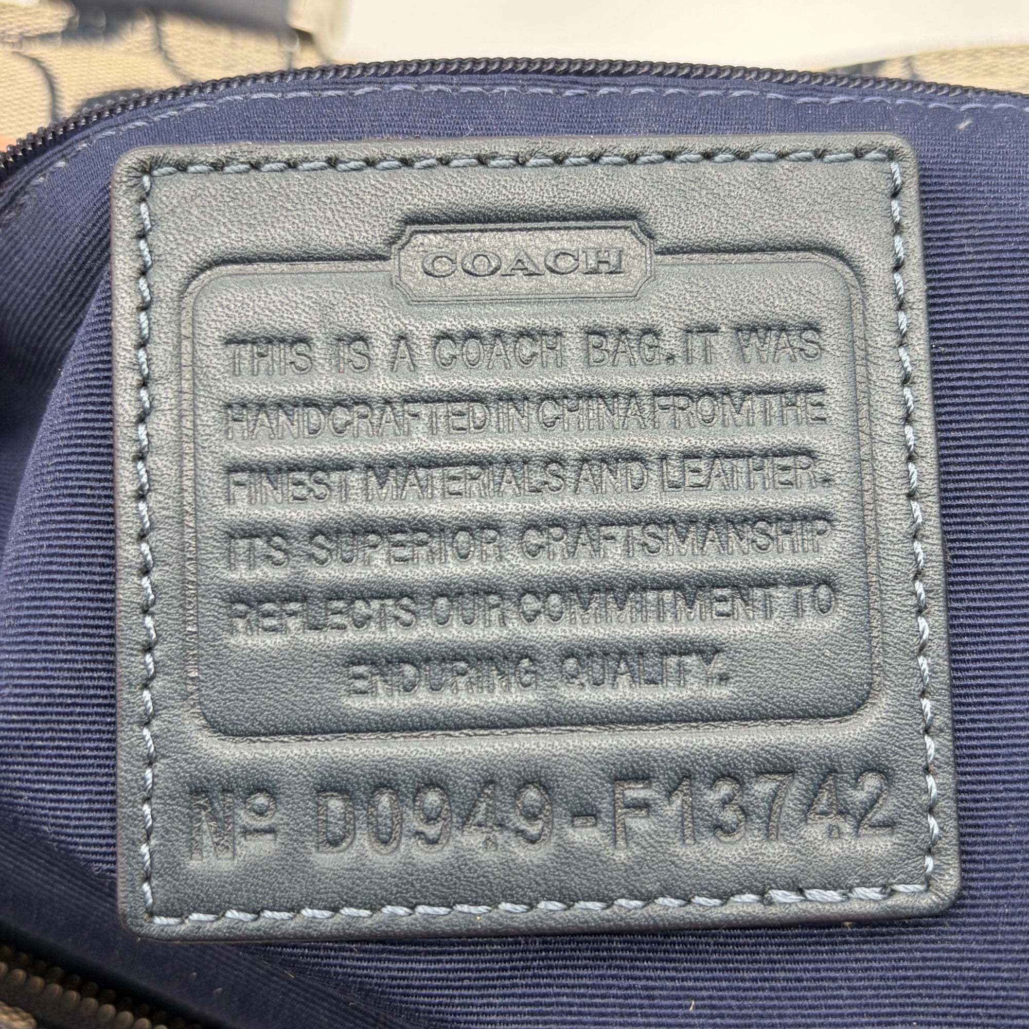 Coach Soho Pleated Signature Tote Khaki/Navy – detail view 8