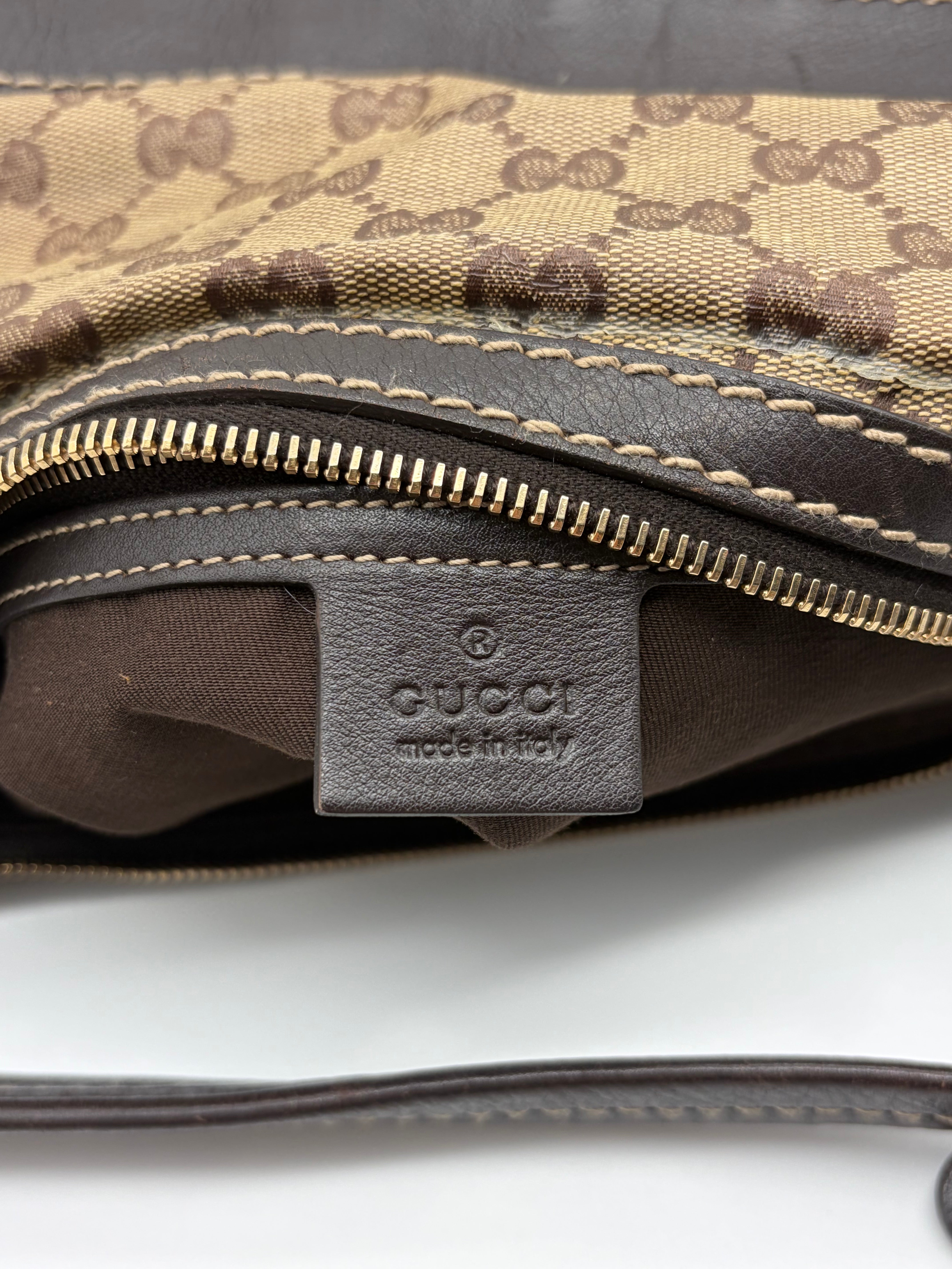 Gucci GG Crystal Canvas Hobo Bag Braun – Vintage