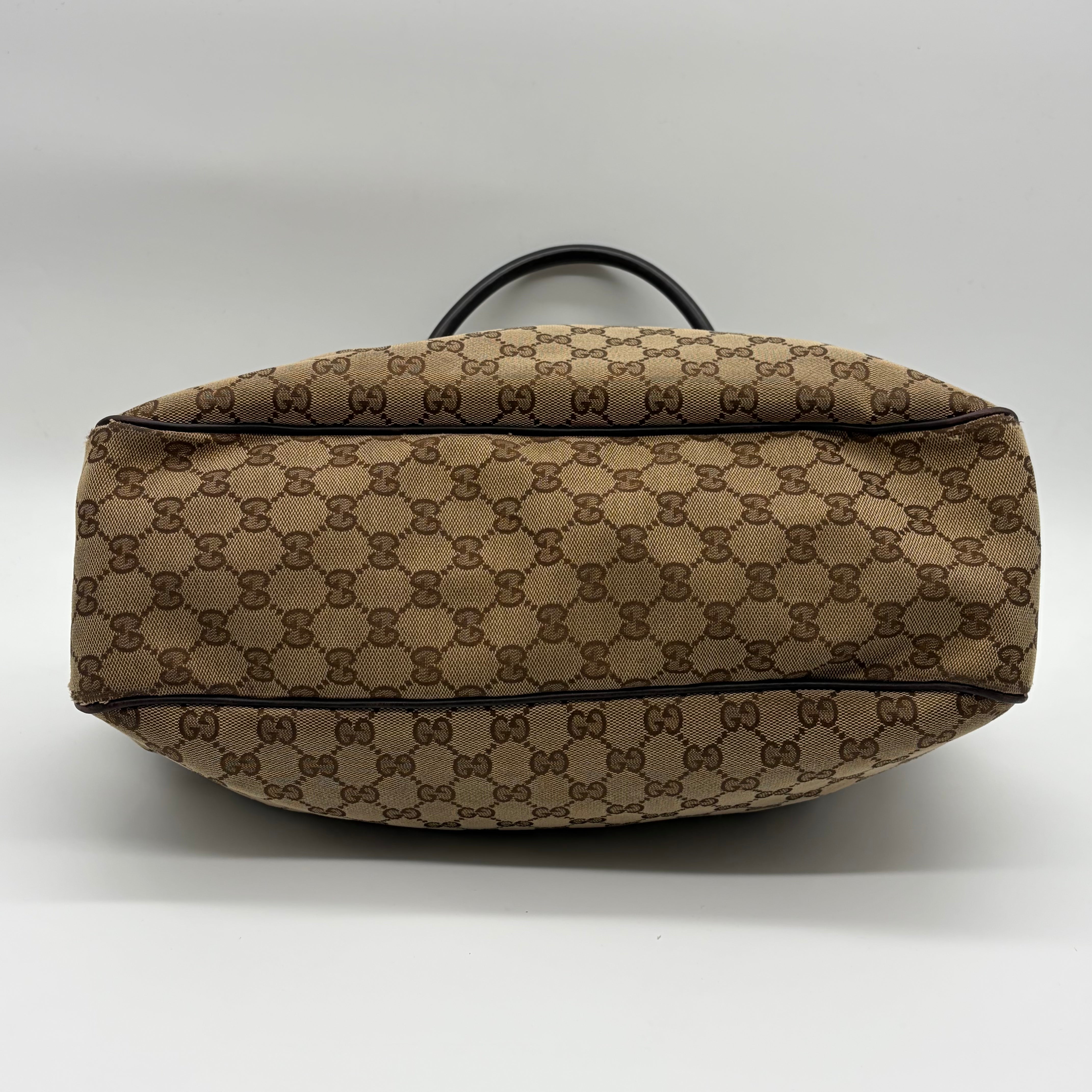 Gucci GG Canvas Tote mit Interlocking G Charm – Vintage