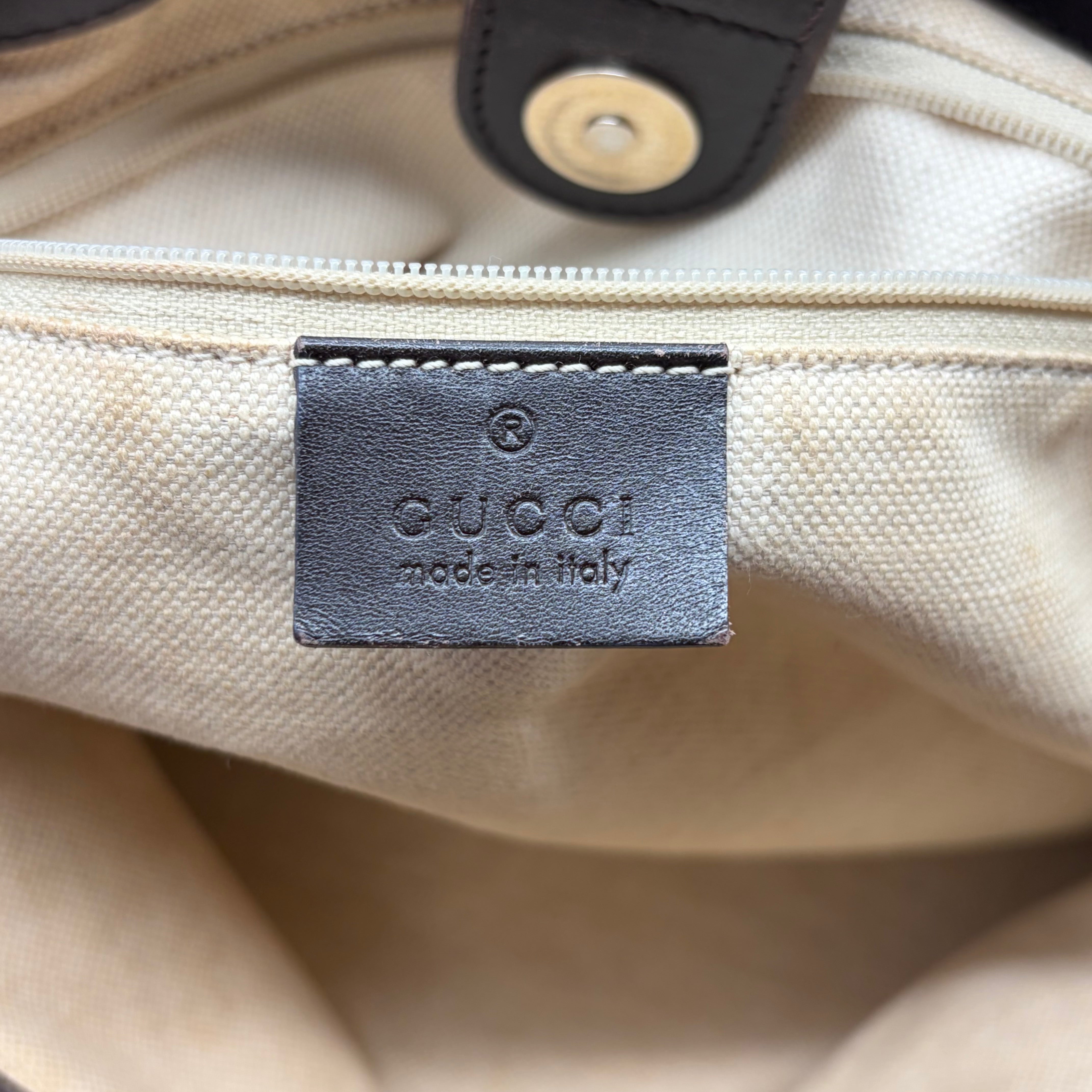 Gucci GG Canvas Tote mit Interlocking G Charm – Vintage