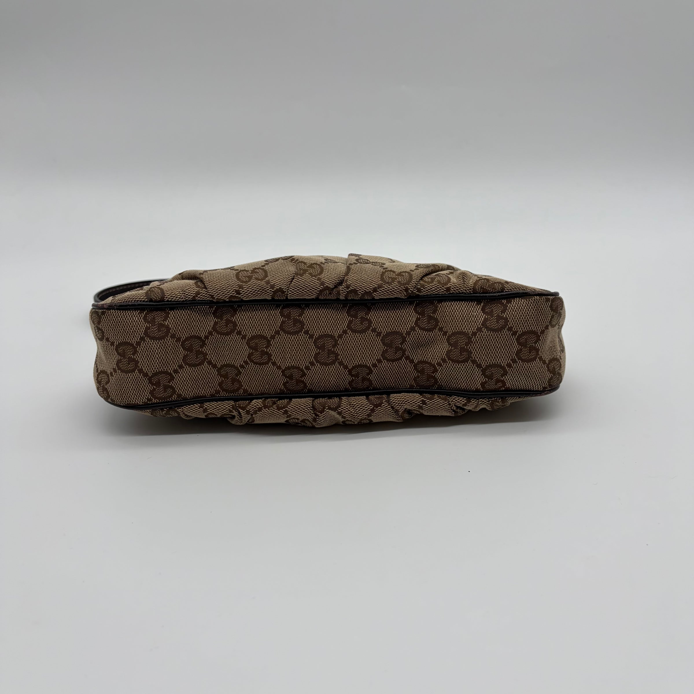 Gucci Lovely Heart Pochette GG Canvas Beige Braun – detail view 6
