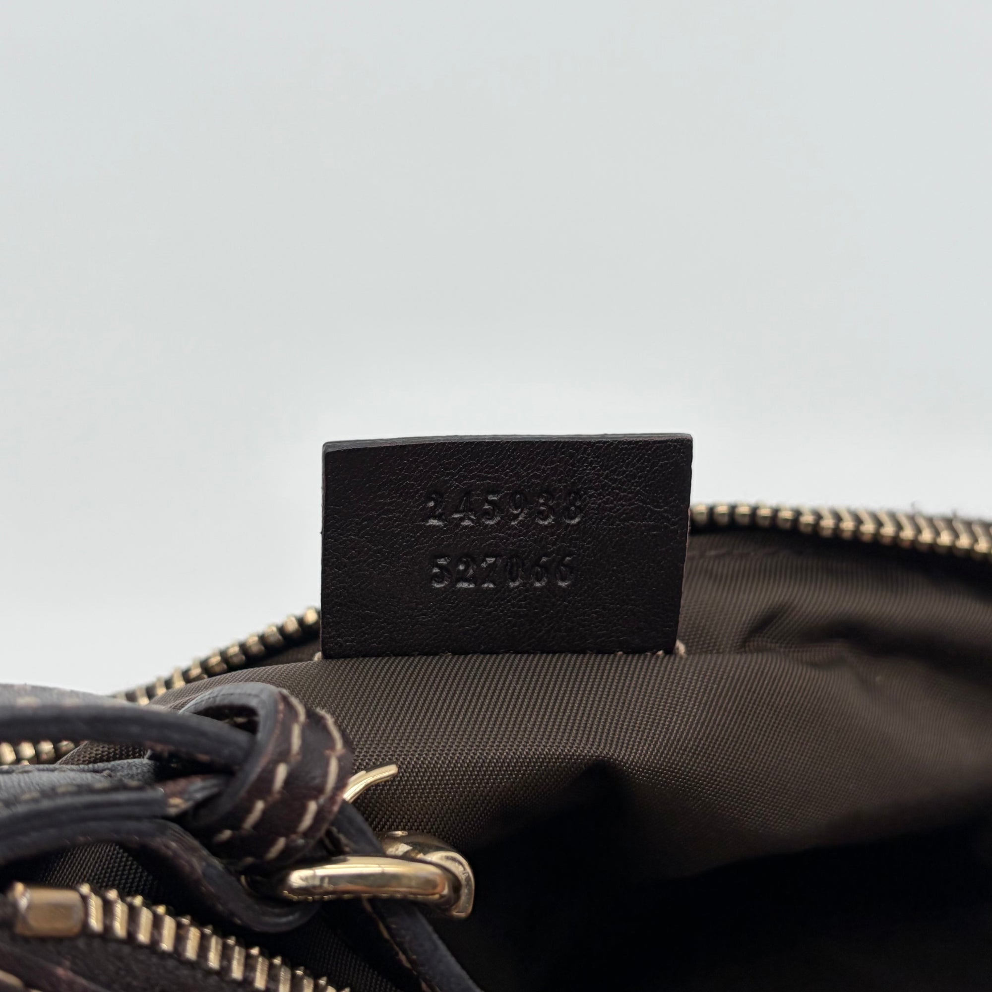 Gucci Lovely Heart Pochette GG Canvas Beige Braun – detail view 9