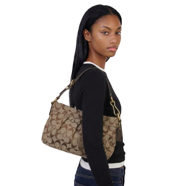 Coach Poppy Signature Baguette Khaki Cream Vintage 2010 – Vintage